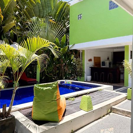 Urban Jungle Beach House Canggu Buitenkant foto