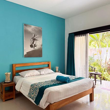 Urban Jungle Beach House Canggu Buitenkant foto