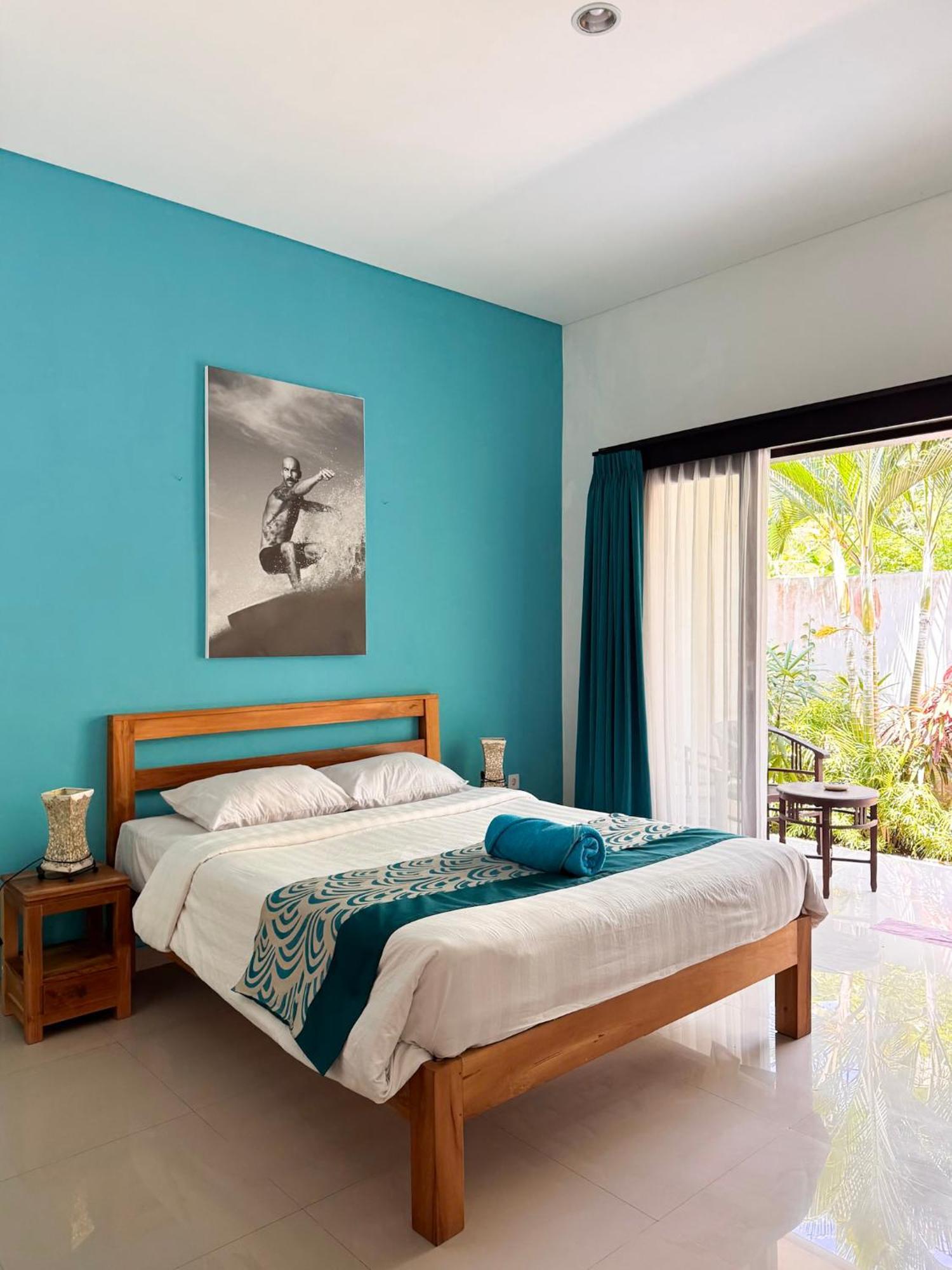 Urban Jungle Beach House Canggu Buitenkant foto